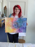 Natālija Tjujuševa ar savu darbu Natālija Tjujuševa ar savu darbu